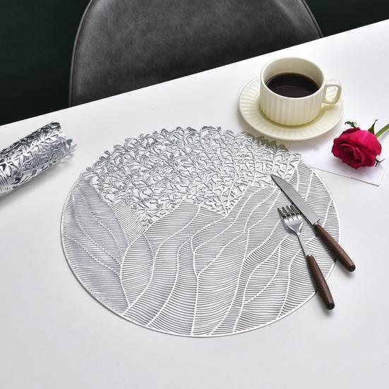 Круглые ПВХ Подставки под тарелки с узором из листьев с золотой фольгой, термостойкие, водонепроницаемые, для стола, создающие теплую атмосферу, для домашнего обеда, вечеринки, декор