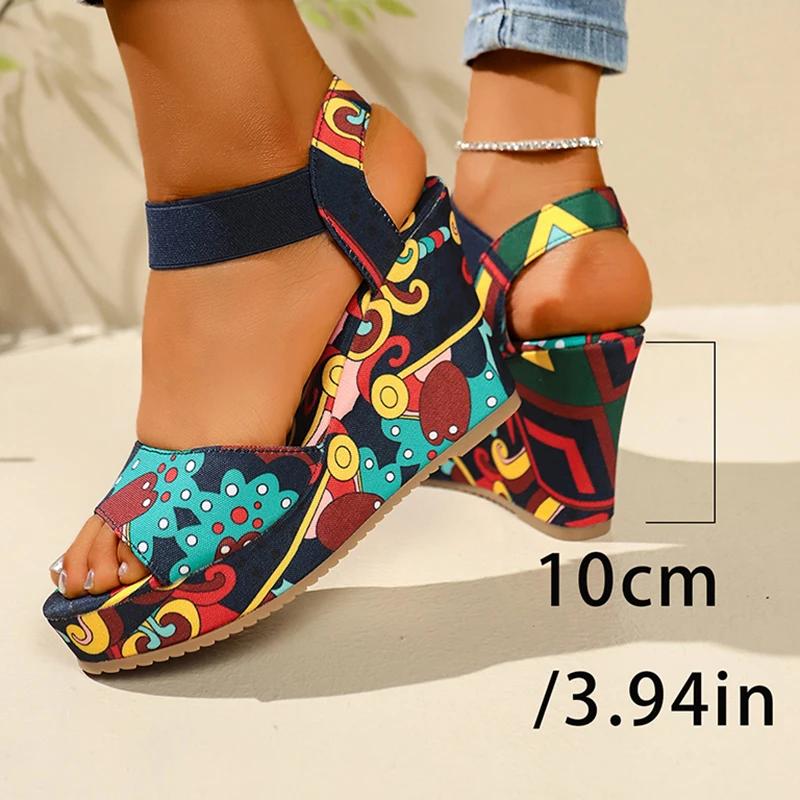 Модные разноцветные сандалии на экстремально высоком каблуке, женские сандалии на танкетке в этническом стиле с открытым носком, женские новые сандалии на массивной платформе с ремешком сзади
