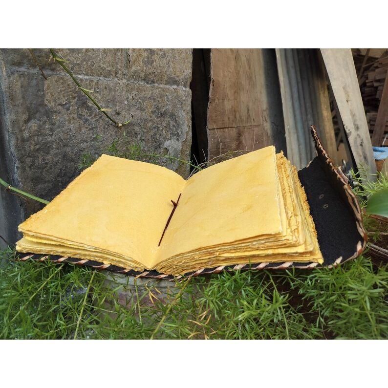 Уникальный кожаный журнал Eye: Заклинательный гримуар на Хэллоуин, дни рождения, годовщины. Идеально подходит для ведьм и викканских язычников