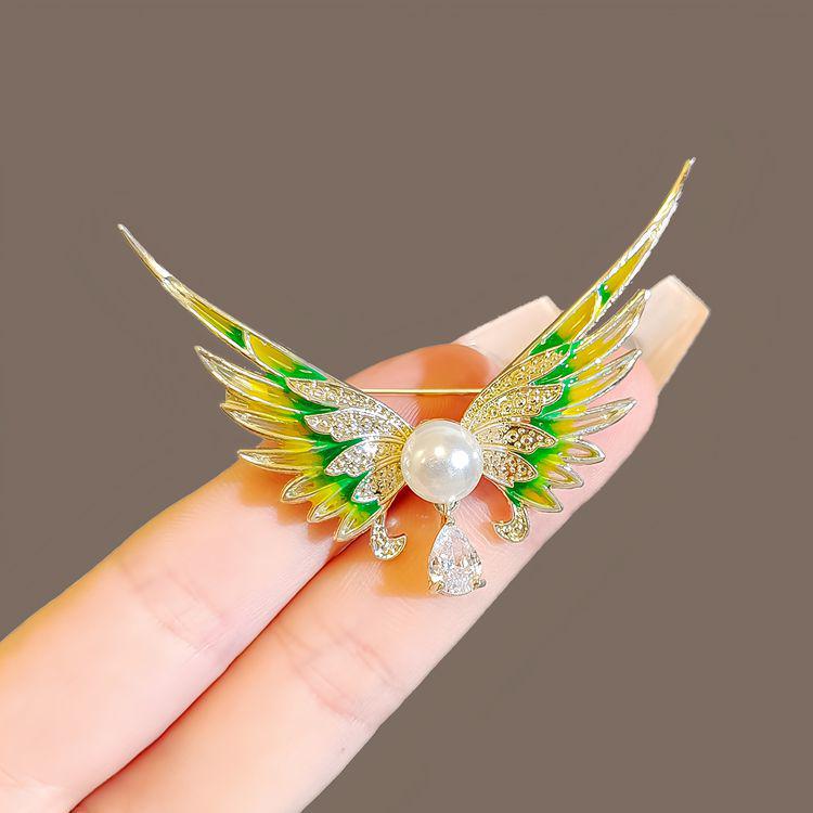 Sunward Growth Sunflower Brooch: Elegant Women's Corsage Pin for College Entrance Suits