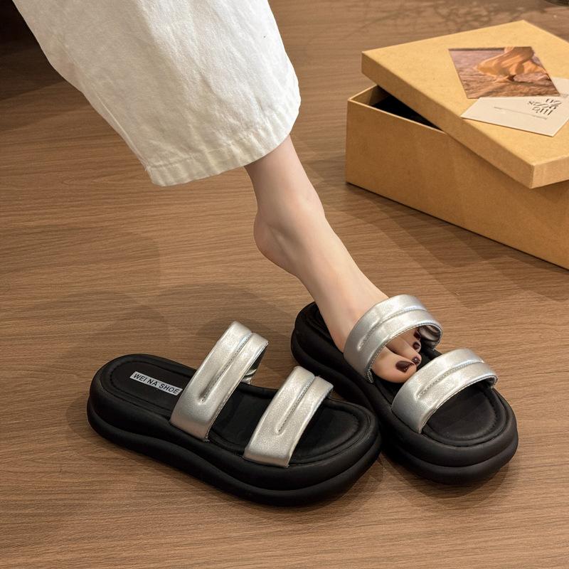 Thick-bottomed Non-slip Slippers for Women's Summer Wear 2025 New Fashionable and Versatile One-word Drag, Small Height-increasing Beach Sandals