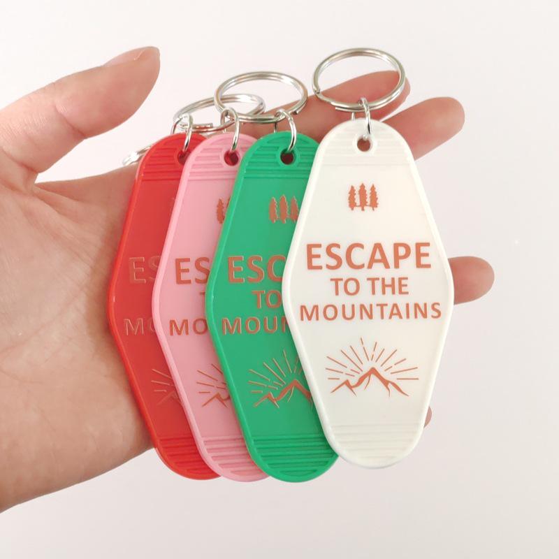 Vintage Acrylic Motel Room Keychain: Retro & Durable Design