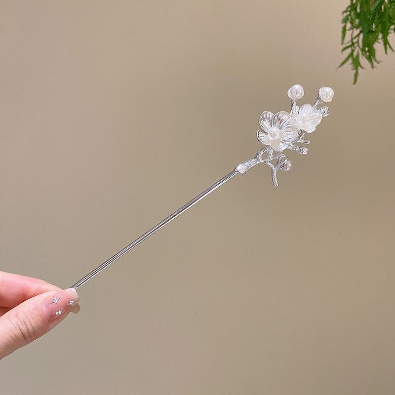 High-End Retro Chinese Tassel Hairpin for Women - Versatile Alloy Hair Clip for Elegant Updos