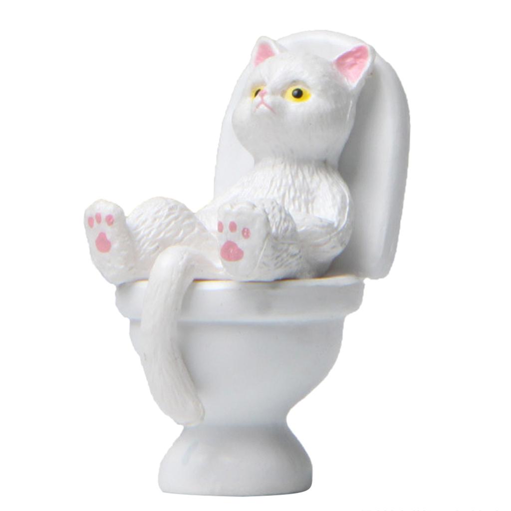 Resin Cat On Toilet Landscaping Ornaments Cartoon Animal Figurine for Home Decorations Desktop Mini Garden Accessories