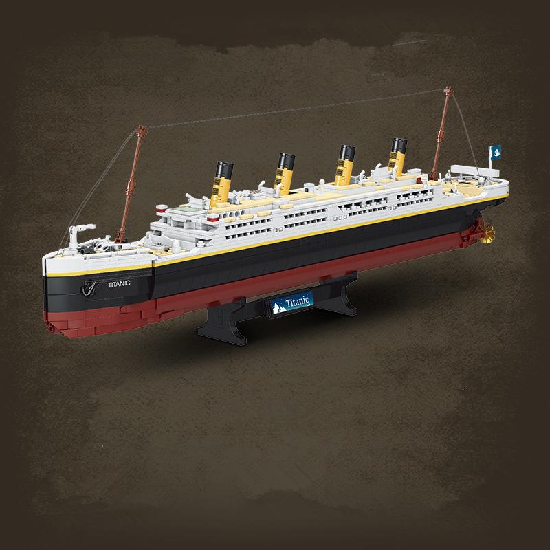 2022pcs Titanic Ocean Liner Ship Movie Series City MiniFigures Blocks Bricks Construction Model Building Kits Kids Education Toys