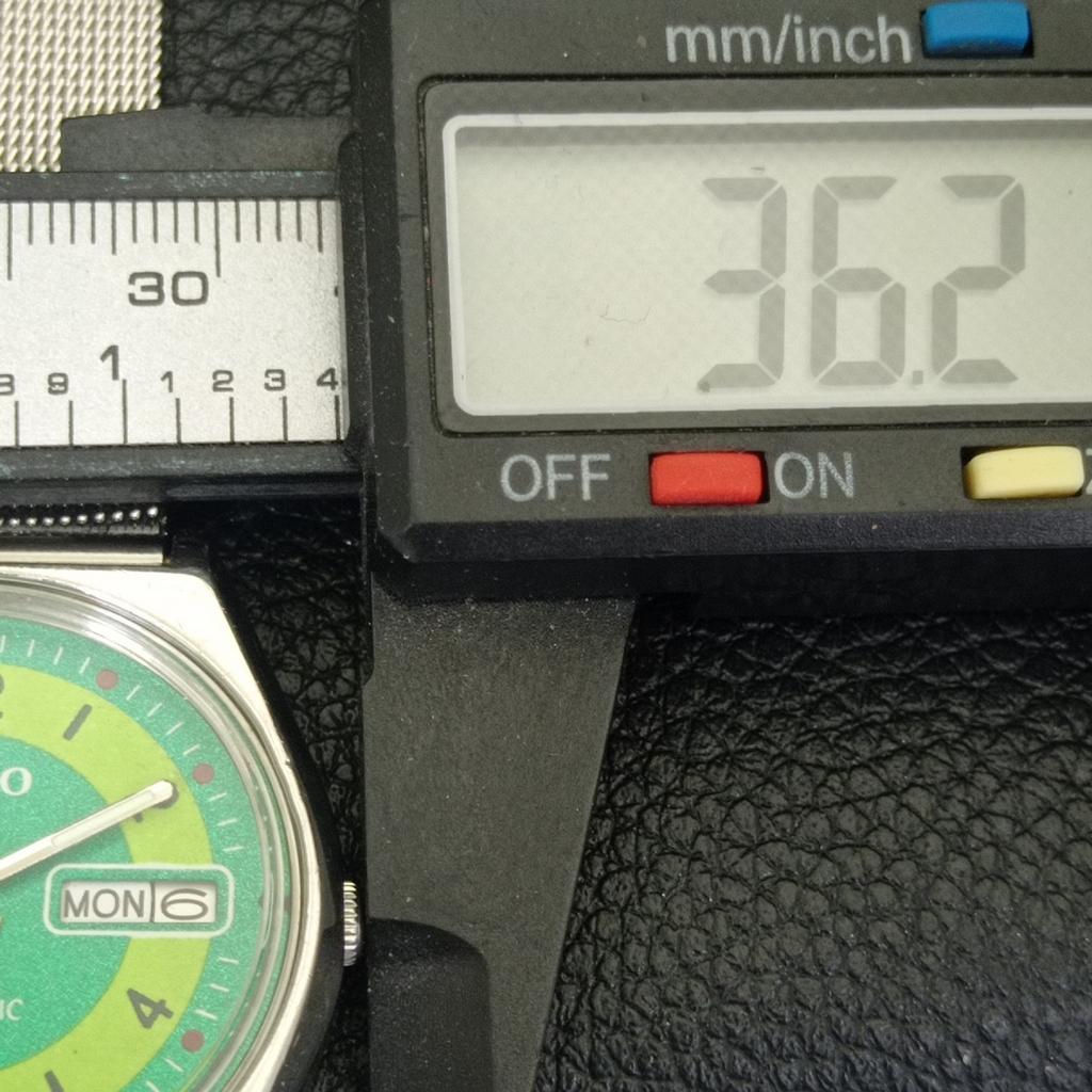 Seiko 5 AUTOMATIC JAPAN 6309A MENS VINTAGE GREEN COLOR DIAL WATCH A702728-1 R210-a702728