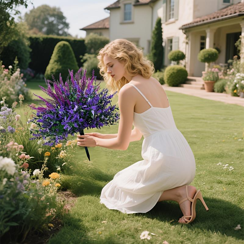 Lavender Artificial Ground Inserted with Nails Detachable Indoor and Outdoor Plastic Artificial Flowers Artificial Plants.