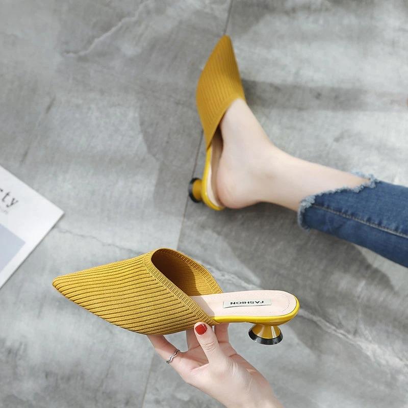 Тапочки на среднем каблуке с острым носком, женская летняя обувь, пикантные сандалии, вязаные эластичные сетчатые шлепанцы с открытой пяткой, дышащие шлепанцы, обувь на мелком каблуке