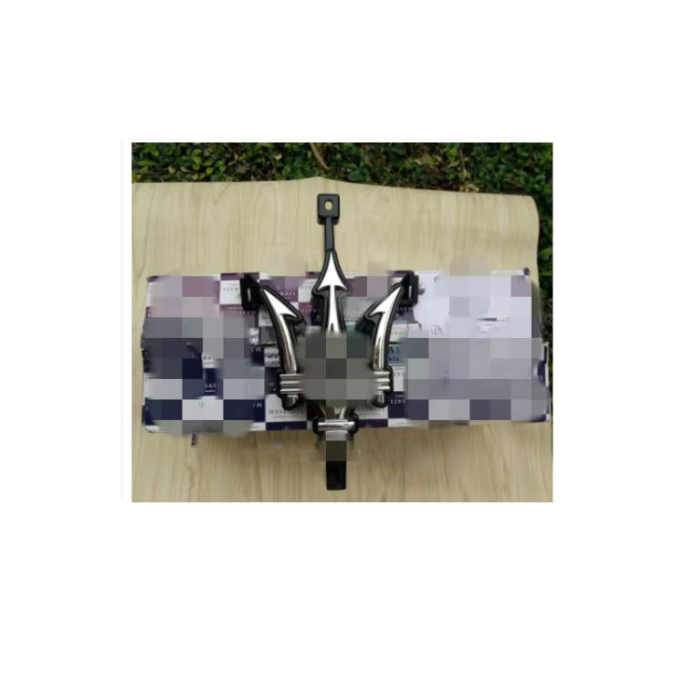 Maserati Quattroporte 2017 Grille Emblem 673007002