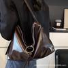 Fashion Bag Women's New Trendy High-end Commuter Tote Bag Versatile Shoulder Bag Niche Design Armpit Crossbody Bag