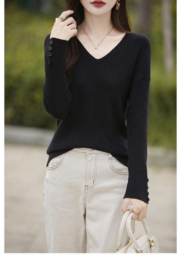 Women's V-Neck Velvet Buttoned Sweater: Autumn/Winter Solid Color Loose Knit Pullover Base Layer