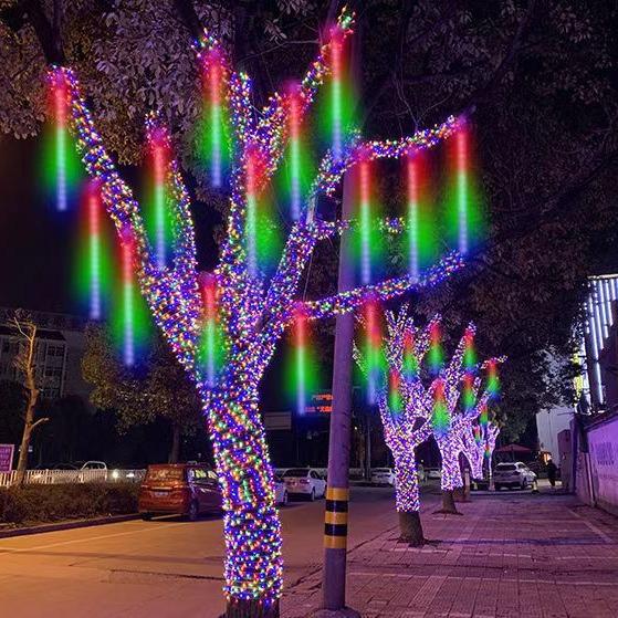 Разноцветные светодиодные солнечные гирлянды «Метеоритный дождь»: Мигающая, Переливающаяся, Водонепроницаемая Уличная Декорация