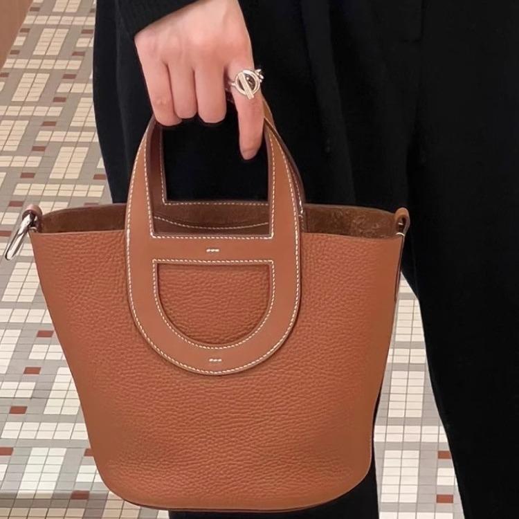 2025 новая сумка-ведро с овощной корзиной с носом поросенка, модная портативная женская сумка из первого слоя коровьей кожи с личи узором, повседневная кожа