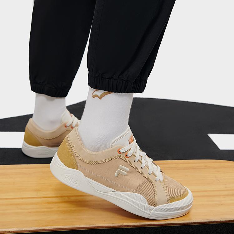 Fila Fusion Низкие кроссовки Женские кроссовки Золотисто-пшеничный T12W312301FAA