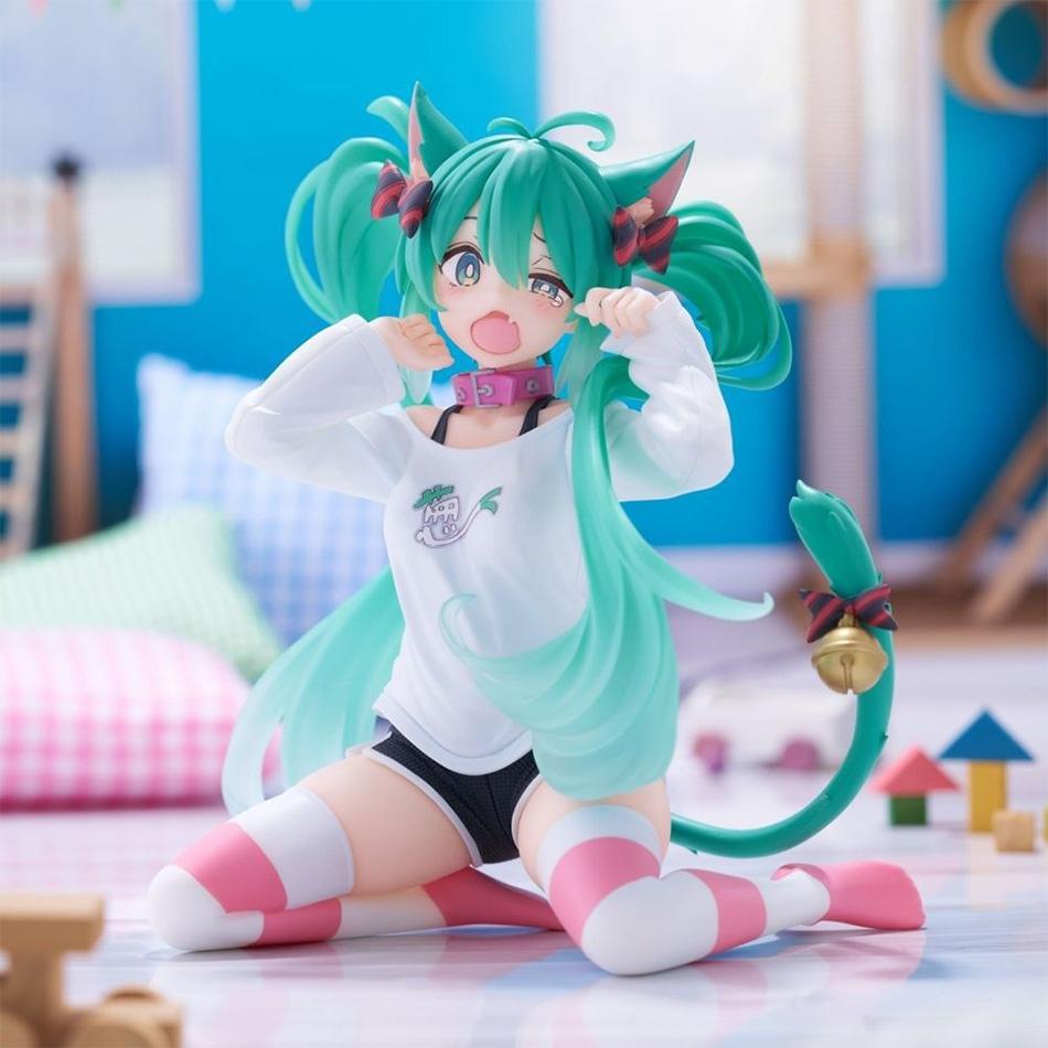 Hatsune Miku Model Anime Girl Figures Cat Ear Sitting Posture Standing posture Short Sleeved Pajamas Figurines Kids Toys Gift