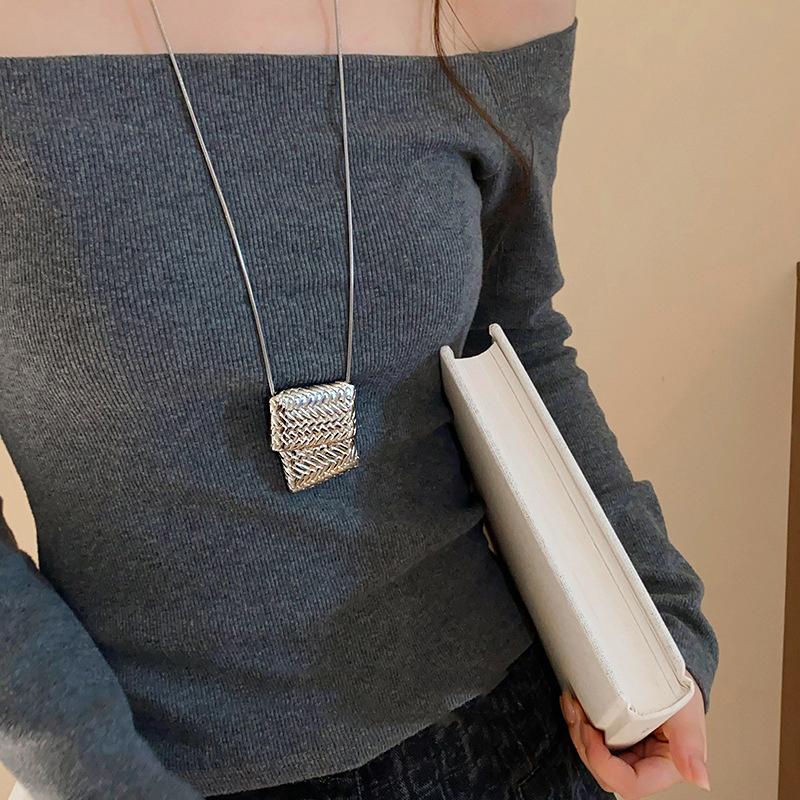 Тканая сумка кулон длинное ожерелье для женщин девочек ниша личность уникальное универсальное ожерелье свитер цепочка подарки