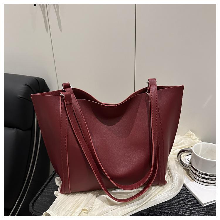 Вместительная ретро повседневная летняя простая новая однотонная модная красивая сумка-тоут под мышкой на плечо женская