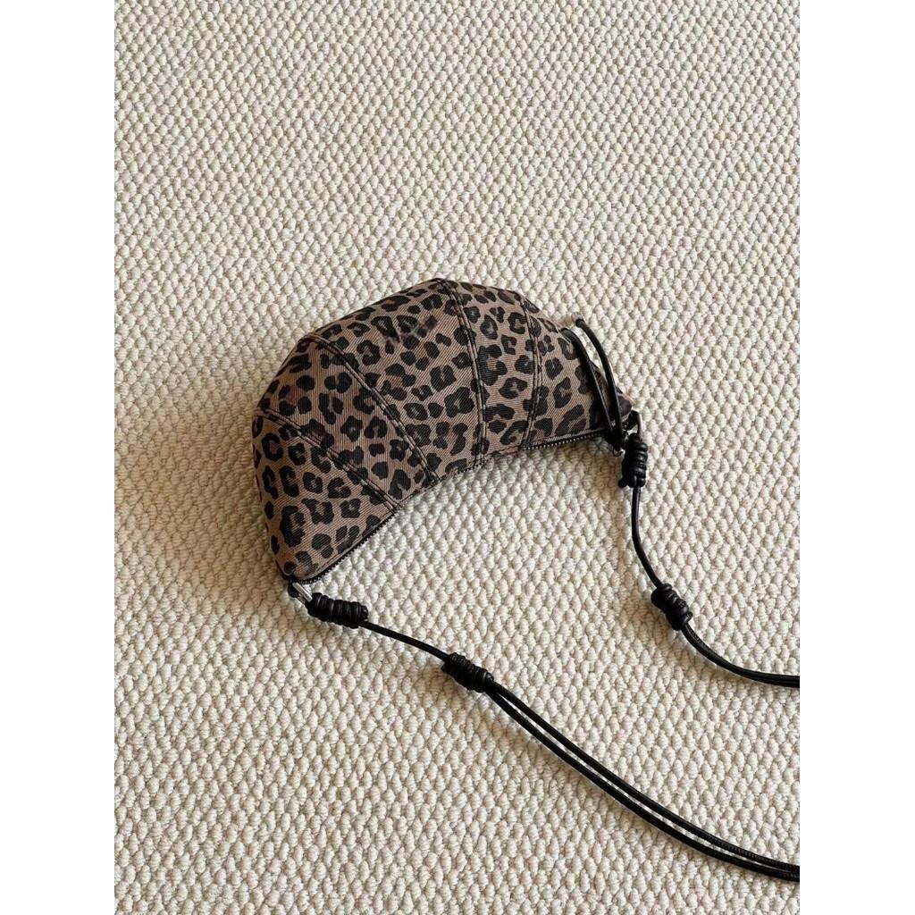 Ielgy Fashionable Western Style One-Shoulder Messenger Bag All-Match Leopard Print Dumpling