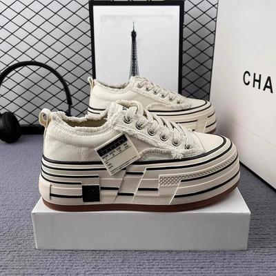 Дышащие парусиновые маленькие белые туфли женские 2025 весна и осень новая ниша толстая подошва туфли нищего универсальные увеличивающие рост повседневные кеды