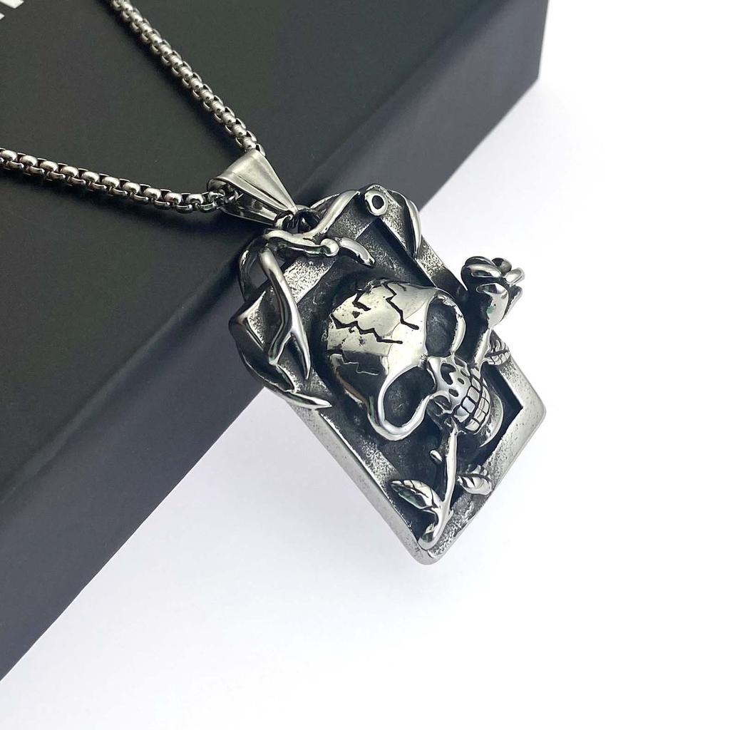 Хэллоуин Личность Хип-Хоп Трехмерный Череп Роза Нержавеющая сталь Подвеска Титановая сталь Доминирующее преувеличенное ожерелье