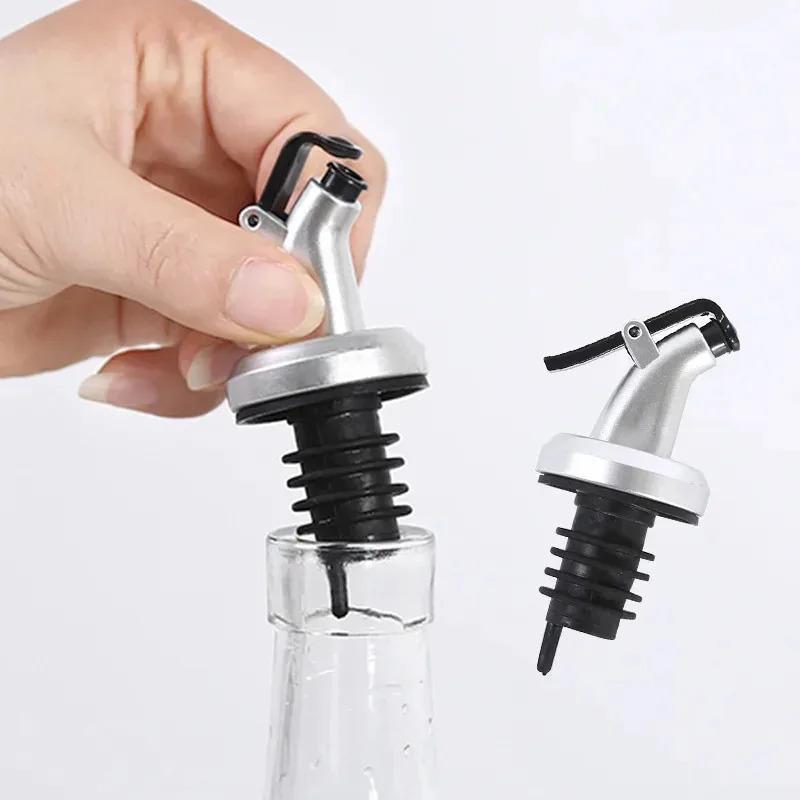 1-4Pcs Wine Bottle Stopper Olive Oil Pourer Dispenser Bar Barware Spout Pourer Leakproof Sauce Plug Nozzle Sprayer Kitchen Tools 5