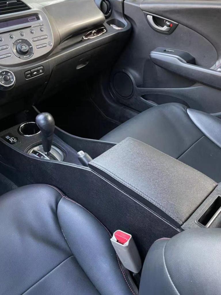 Органайзер в подлокотник для Honda Fit 2004-2013 (2-е поколение)