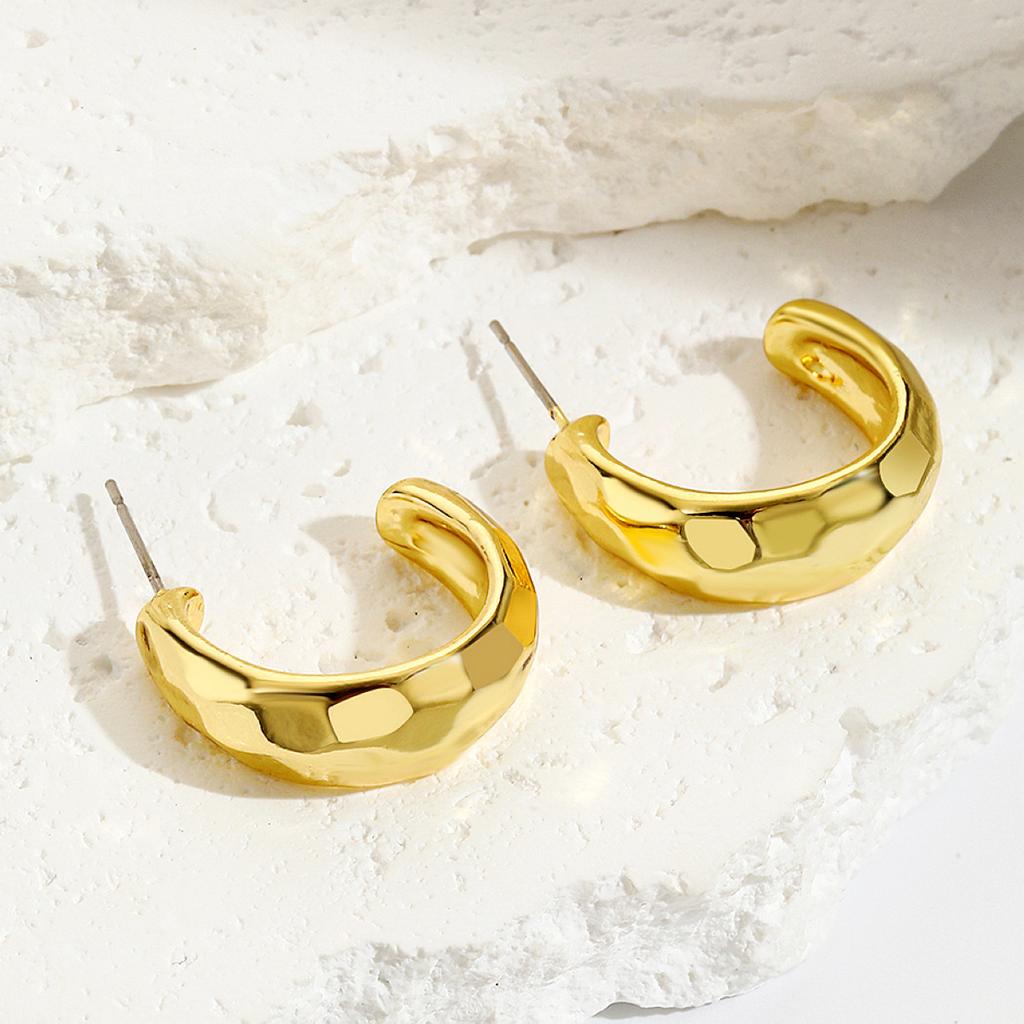 Exaggerated Temperament Earrings Gold Senior Sense Ins Cold Wind Simple Metal Droplets Pleated Pearl Flower Earrings