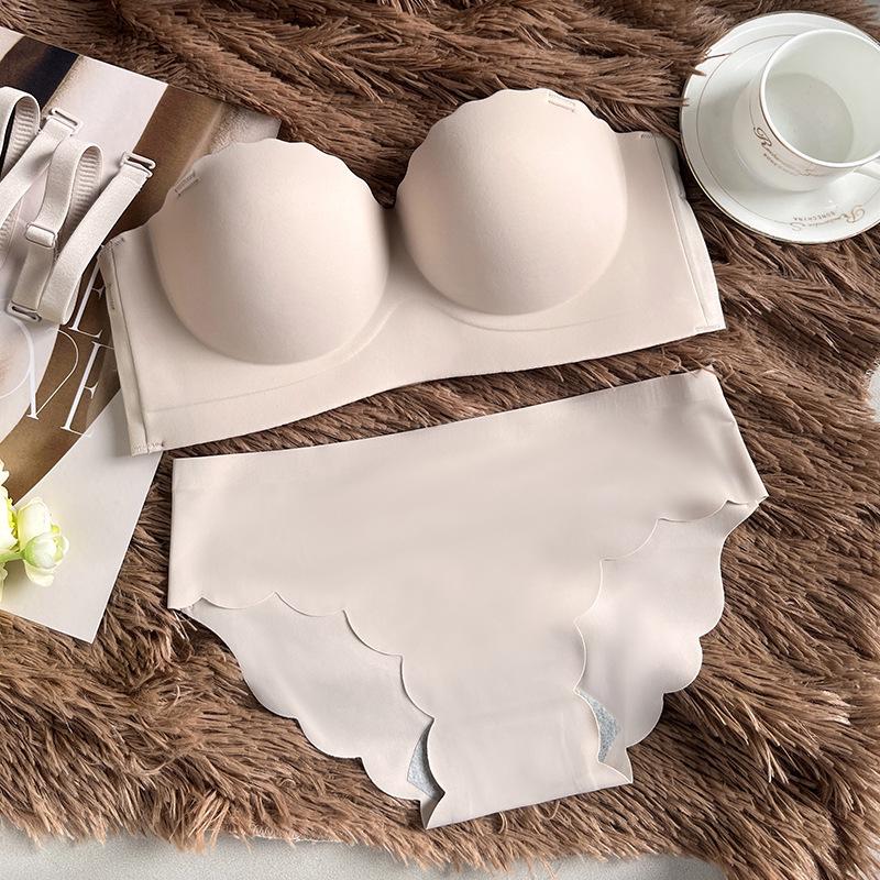 Нескользящий бесшовный комплект нижнего белья пуш-ап без бретелей для маленькой груди