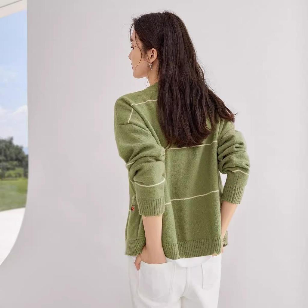 Autumn and Winter New Women's Outerwear Lazy Style Korean Version Knitted Cardigan Long Sleeve Stripes Loose Button Blouse Women's Wear