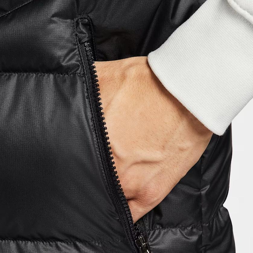 Nike Мужской пуховый жилет WINDRUNNER HV2721-010