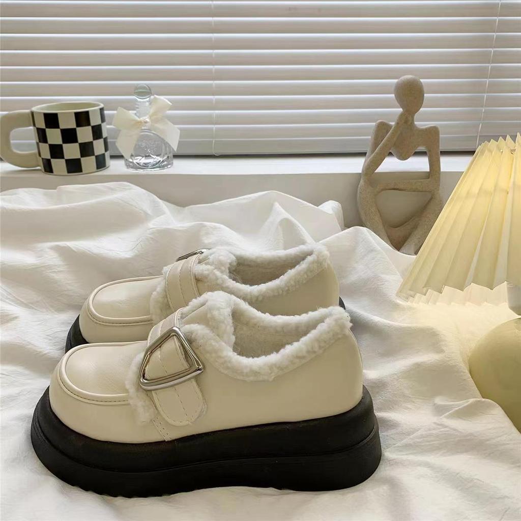 Модные ретро кожаные бархатные зимние мокасины для женщин Модные женские туфли на платформе с мягкой подошвой Дизайнерские повседневные женские теплые хлопковые туфли