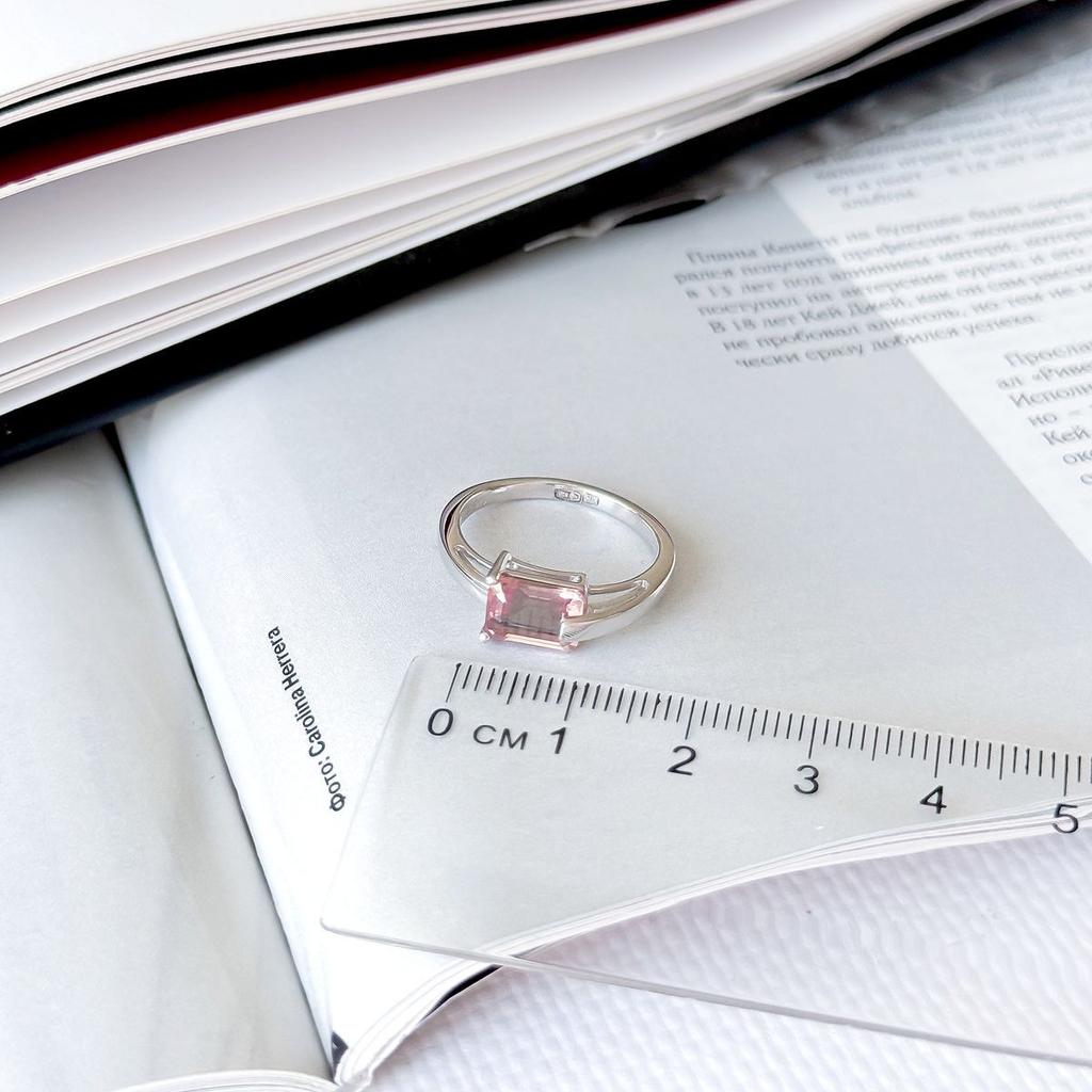Серебряное кольцо с Султанит султанитом 1.608ct, вес изделия 2,51 гр (2163909)