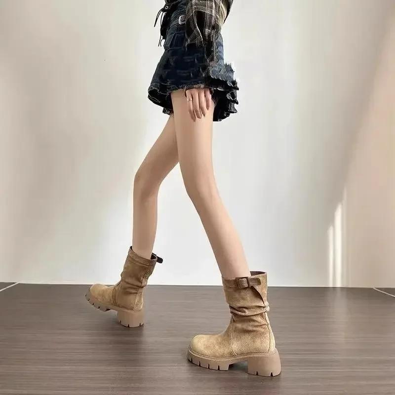 Женские полусапоги на платформе средней высоты с круглым носком по акции Gyaru Зима 2024 Новинка Новый тренд ПУ Женские ботинки до середины икры