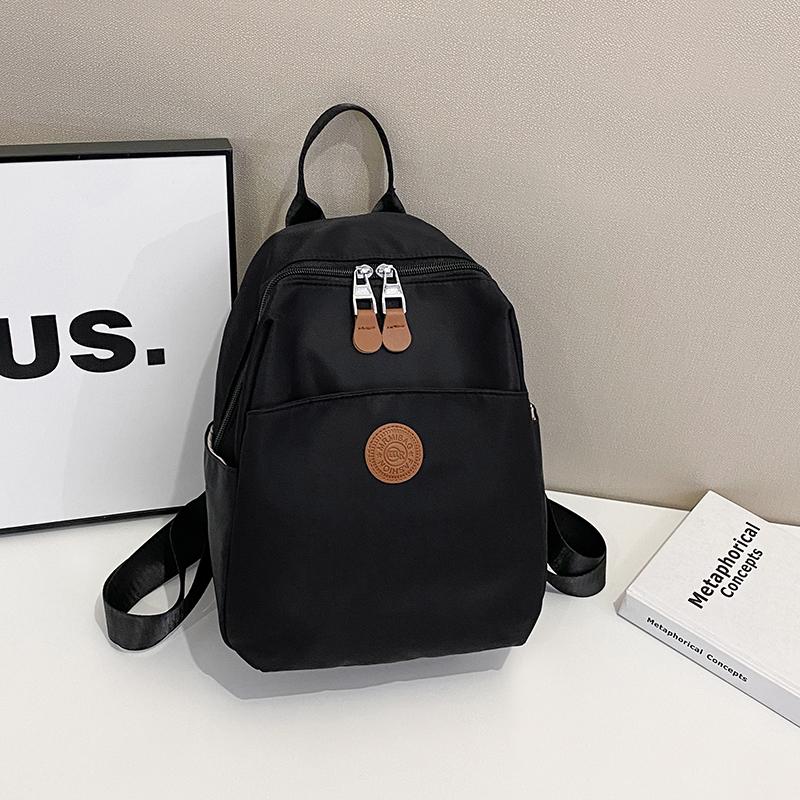 Large Capacity Backpack Women's Lightweight Commuter Travel Backpack Student Schoolbag