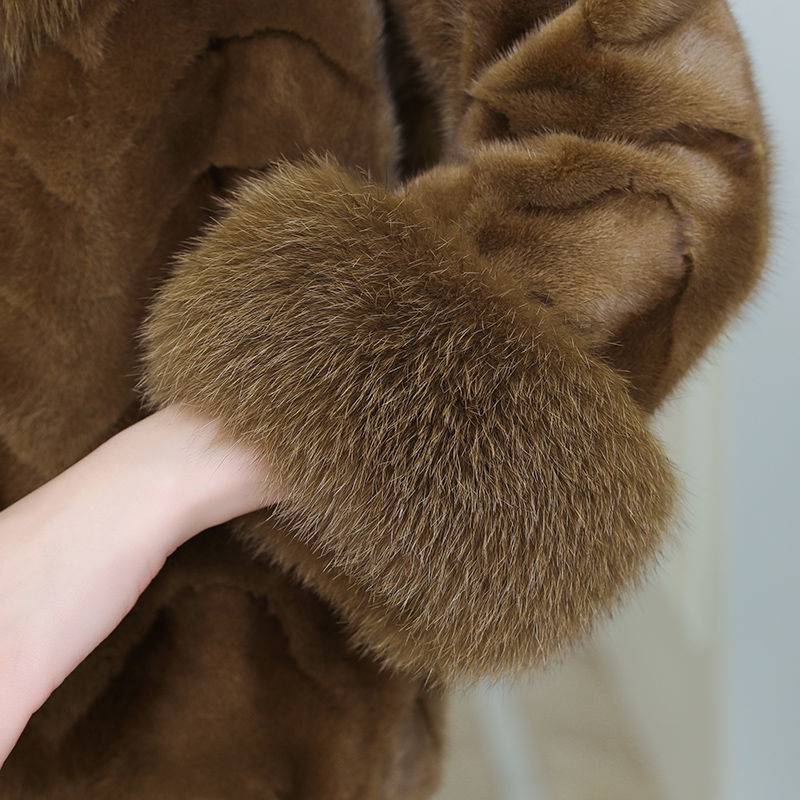 Пальто из искусственного меха норки женское новое зимнее маленькое пальто средней и пожилой женщины с воротником из искусственного лисьего меха, наряд для мамы