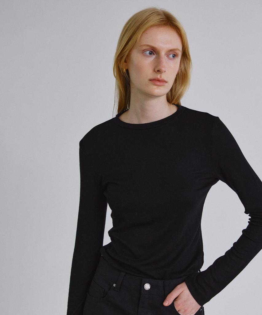 STEP AROUND Loose Fit Wool Tencel Top_Black