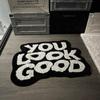Пушистый ворсовый коврик с буквенным рисунком «You Look Good» Ковер для зоны «Вы хорошо выглядите» Противоскользящий корейский коврик неправильной формы для гостиной Коврик под ноги для спальни и кресла Декор
