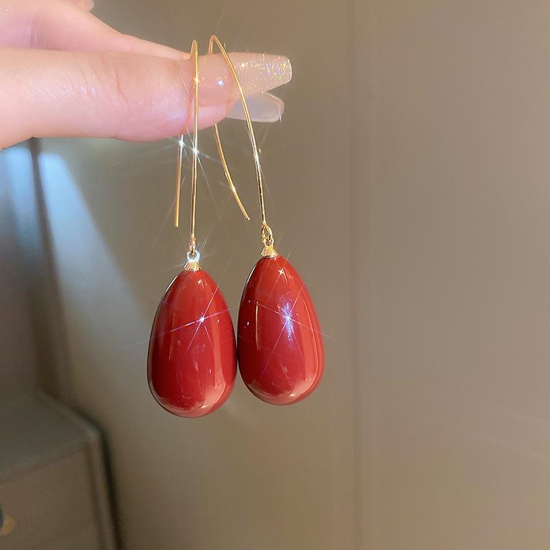 Элегантные серьги-крючки с искусственным жемчугом в форме капли: Вдохновленная Францией мода для разносторонних, изысканных женщин.