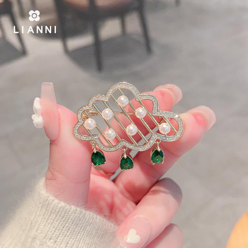 Ретро китайская брошь с кисточкой в виде бабочки и цветка – элегантный аксессуар для чонсама