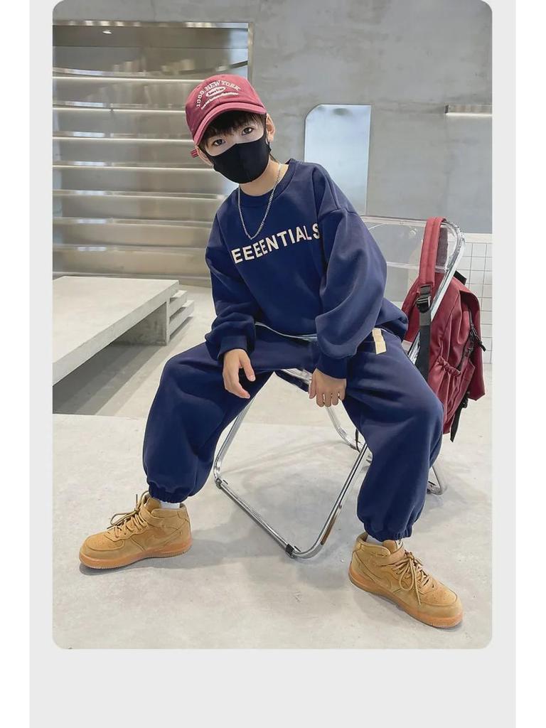 Модная спортивная одежда для мальчиков на весну и осень: Стильный комплект из двух частей свитшота для детей среднего и старшего возраста