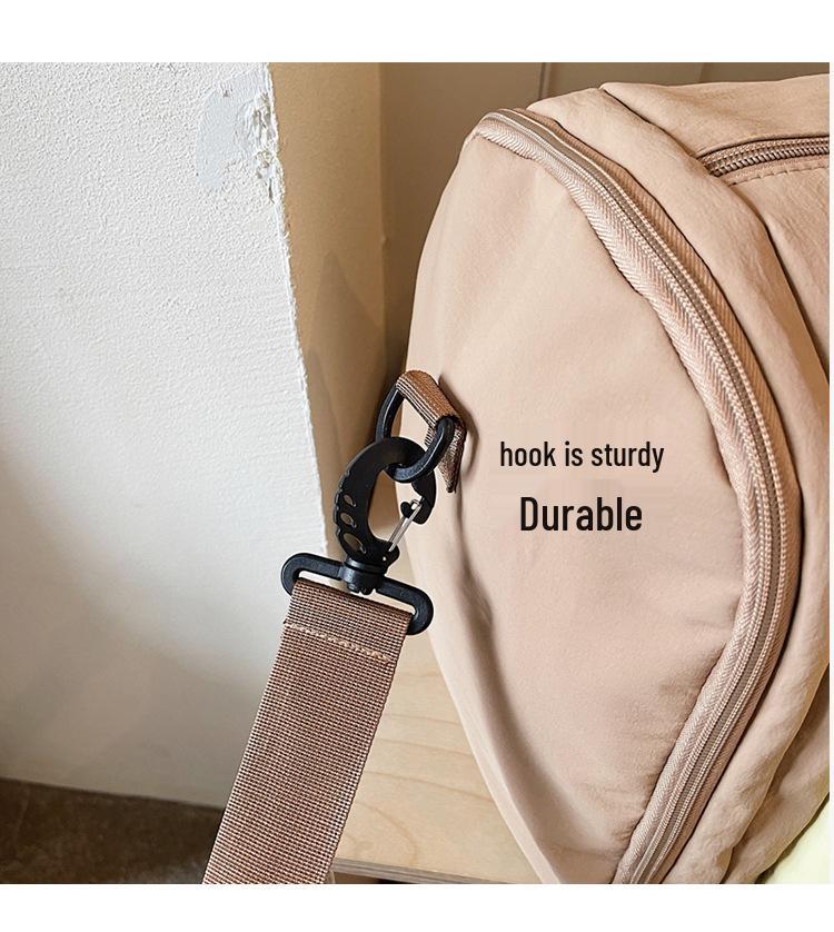 Large Capacity Lightweight Fitness Travel Bag with Shoe Compartment for Men and Women