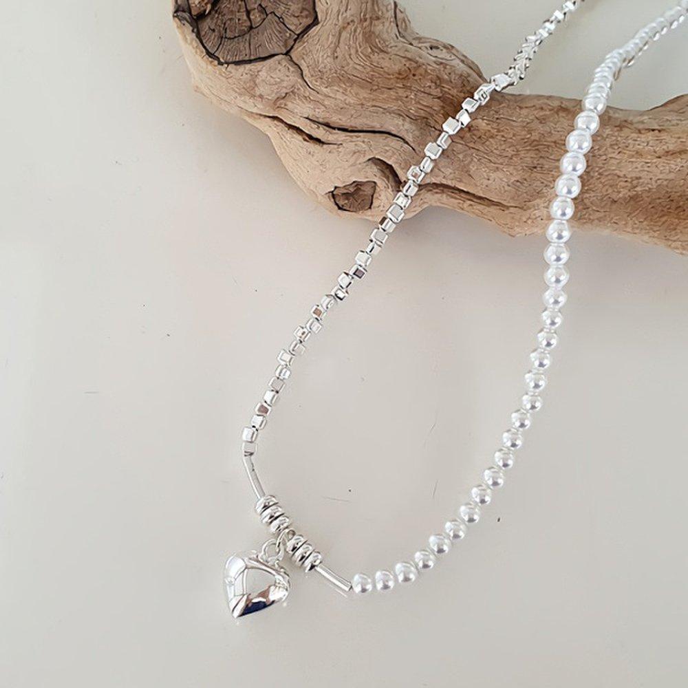 Women's Daily Silver and Pearl Heart Necklace