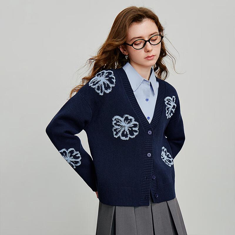 Chuyu Women's Retro V-Neck Knitted Cardigan