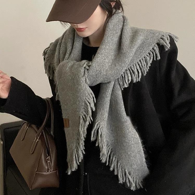 New Autumn and Winter Fashionable Versatile Wool Shawl Knitted Scarf for Women Winter Warm Neck Scarf Triangle Scarf Outer Wear