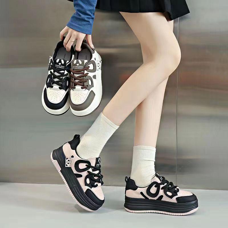 Thick-soled Black and White Panda Board Shoes Women's Spring 2025 New Popular Soft-soled Lightweight Sports Little White Shoes Ins Versatile