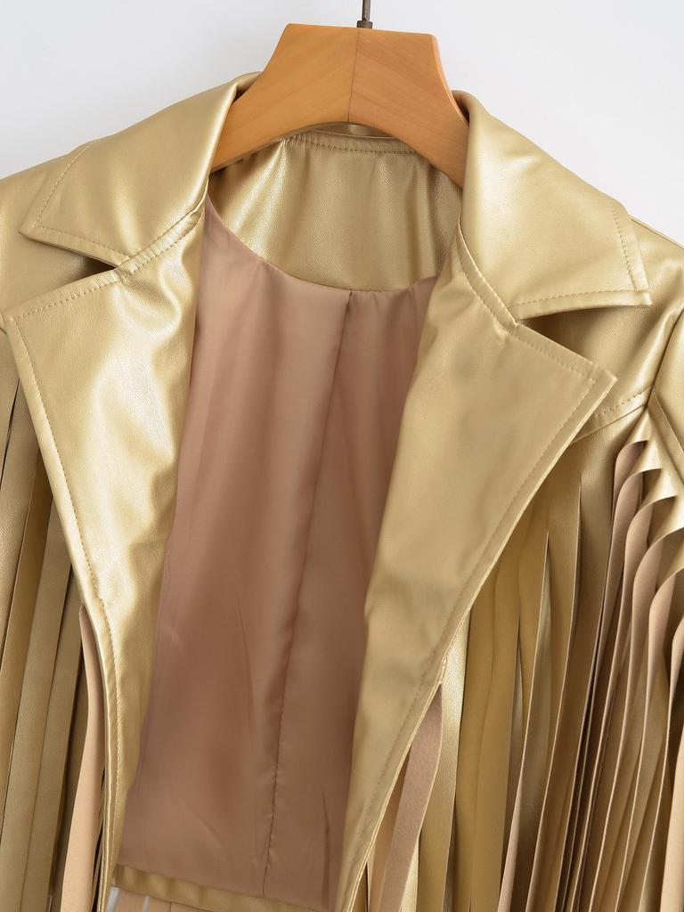 Женская уличная мода осень 2023 кожаная куртка с кисточками