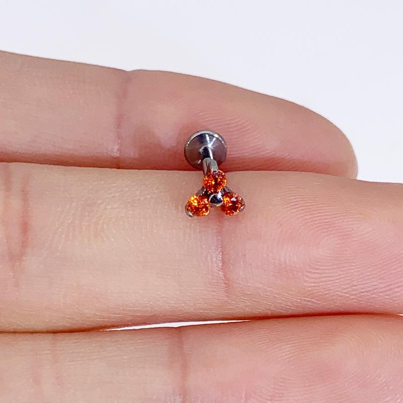 Титановый треугольник ASTM F-136 с паве из цирконов, серьга-пусет для хряща и губы с внутренней резьбой