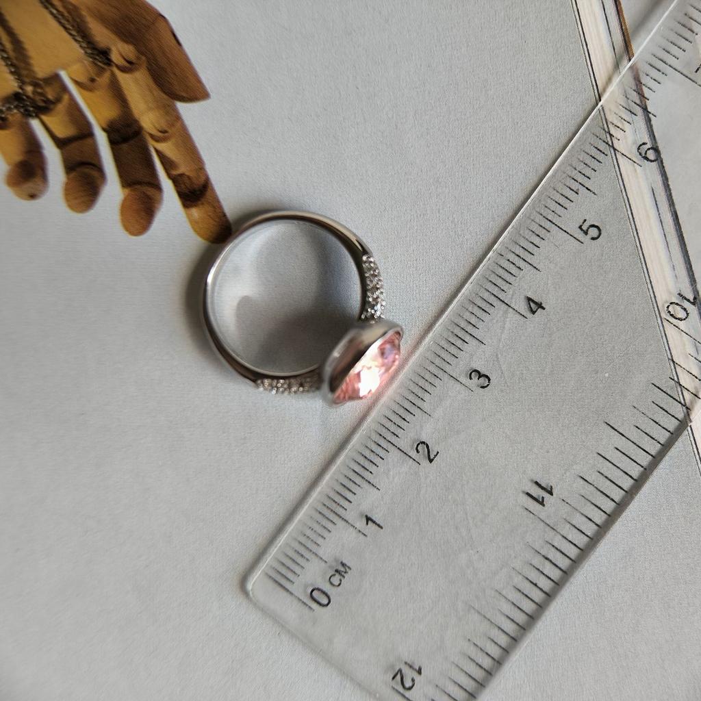 Серебряное кольцо с фианитами, вес изделия 4,34 гр (60002281)