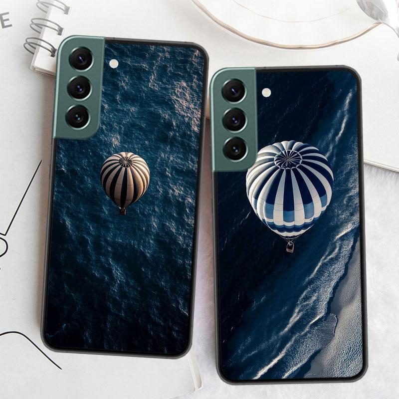 Drifting in a Hot Air Balloon's Serene Embrace Phone Case For Samsung Galaxy S22 S25 Ultra S21 S10 Plus S26 Edge S20 S23 S24 FE
