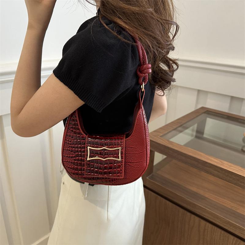 Сумка через плечо для женщин, летняя, новая, красивая, в корейском стиле, женская, простая, однотонная, сумка-полумесяц